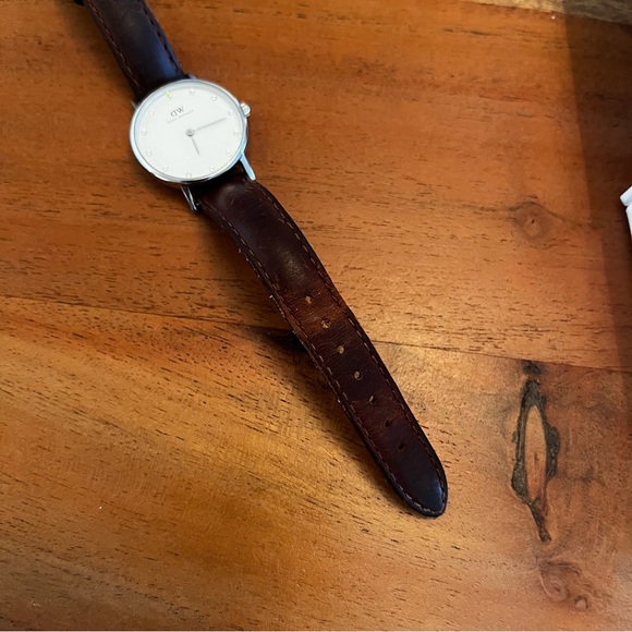 Daniel Wellington watch 26mm - Picture 3 of 3